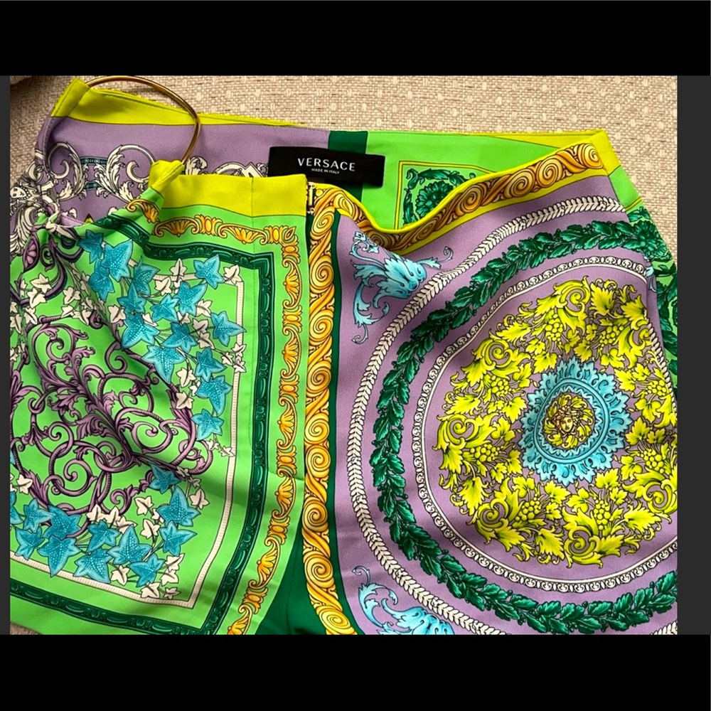 Versace silk print shorts size 42